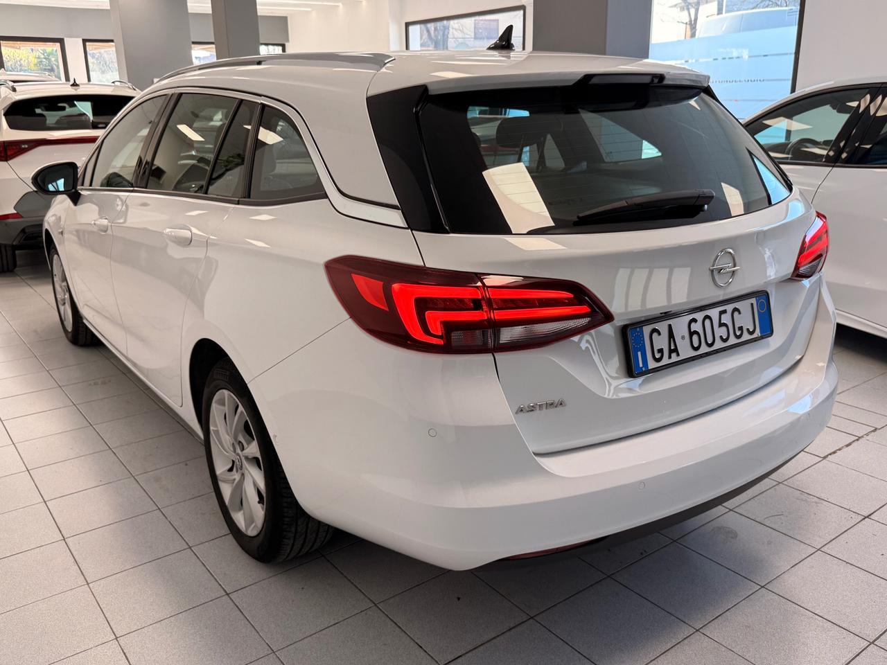 Opel Astra Sports Tourer 1.5 cdti 122cv MATRIX NEOPATENTATI