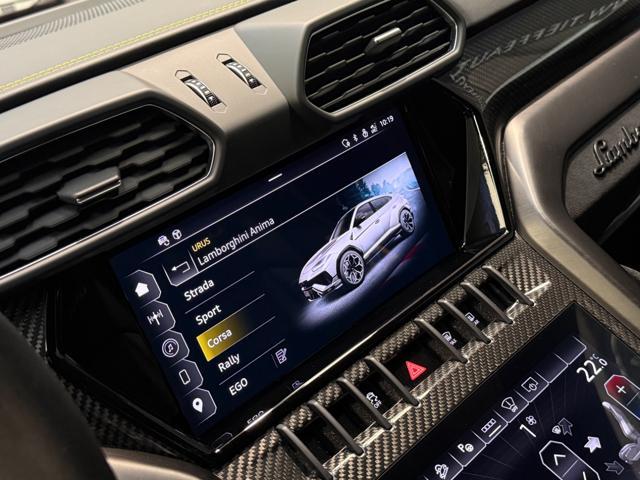 LAMBORGHINI Urus 4.0 Performante
