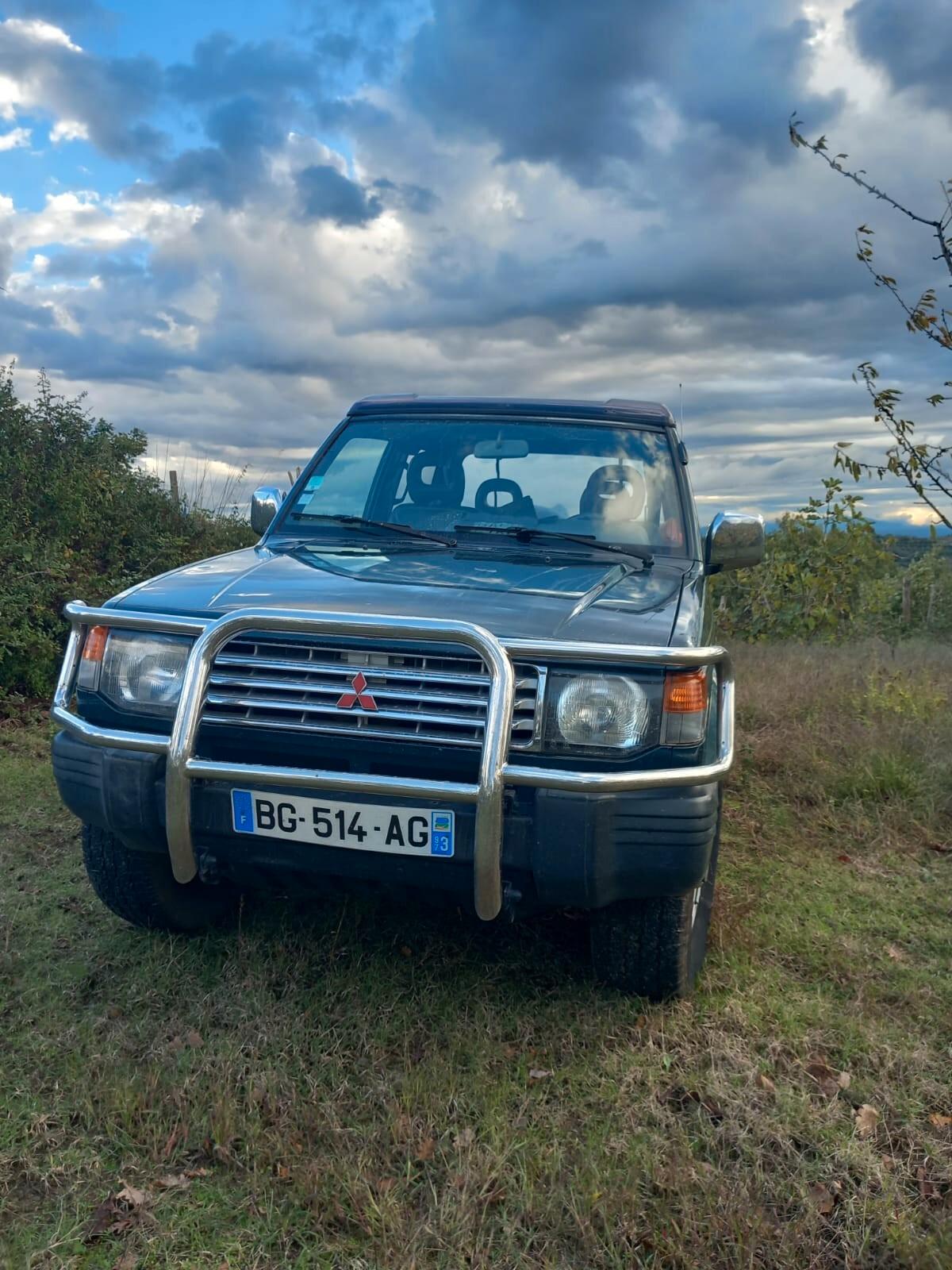 Mitsubishi Pajero Canvas Top vettura con certificazione ASI