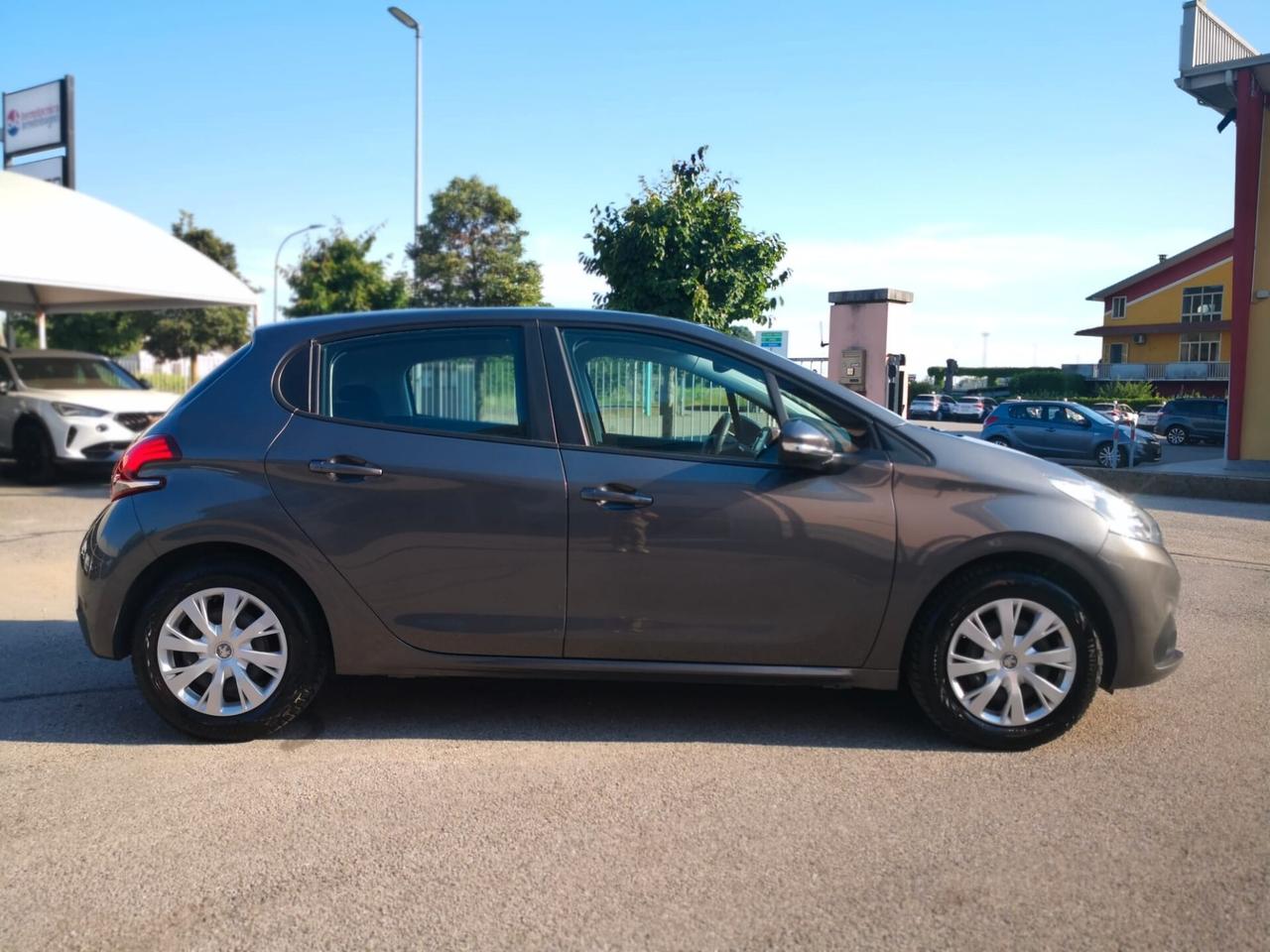 Peugeot 208 PureTech 1.2 82CV ***NEOPATENTATI***