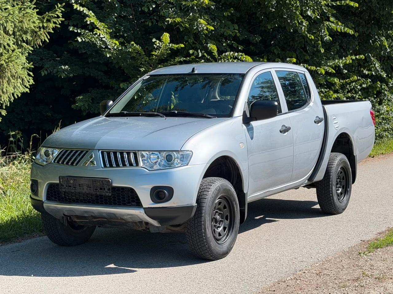 Mitsubishi L200 °Invite°Doppia Cabina°4x4 CLIMA