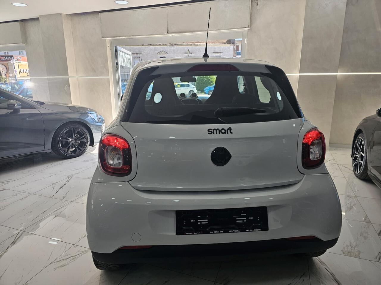 NUOVA SMART FORFOUR PASSION EDITION 1.0 TURBO BENZ 71CV BLACK LINE