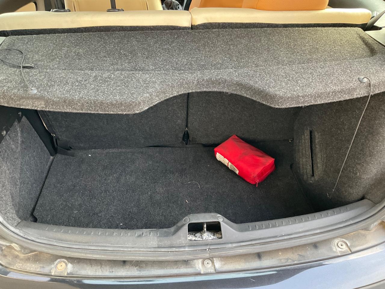 Lancia Ypsilon 1.2 16V Platino