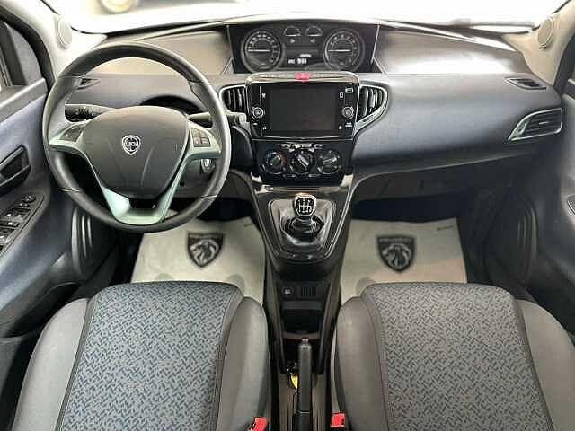 Lancia Ypsilon 1.0 FireFly 5 porte S&S Hybrid Ecochic