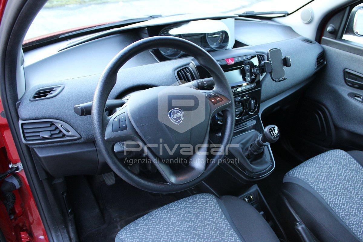 LANCIA Ypsilon 1.0 FireFly 5 porte S&S Hybrid Silver