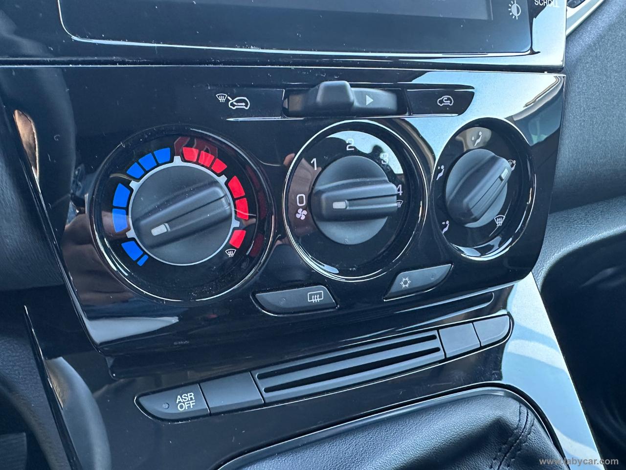 LANCIA Ypsilon 1.0 HYBRID Gold 70CV