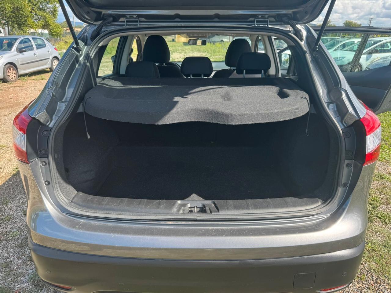 Nissan Qashqai 1.2 Benz 2014 SOLAMENTE 98.000 KM