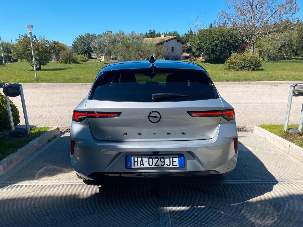 Opel Astra 1.5 Turbo Diesel 130 CV AT8 Edition