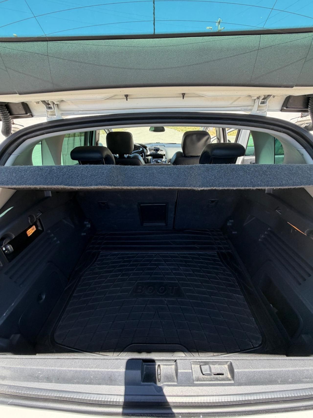 Peugeot 3008 1.6 e-HDi 115CV cambio robotizzato Stop&Start Active