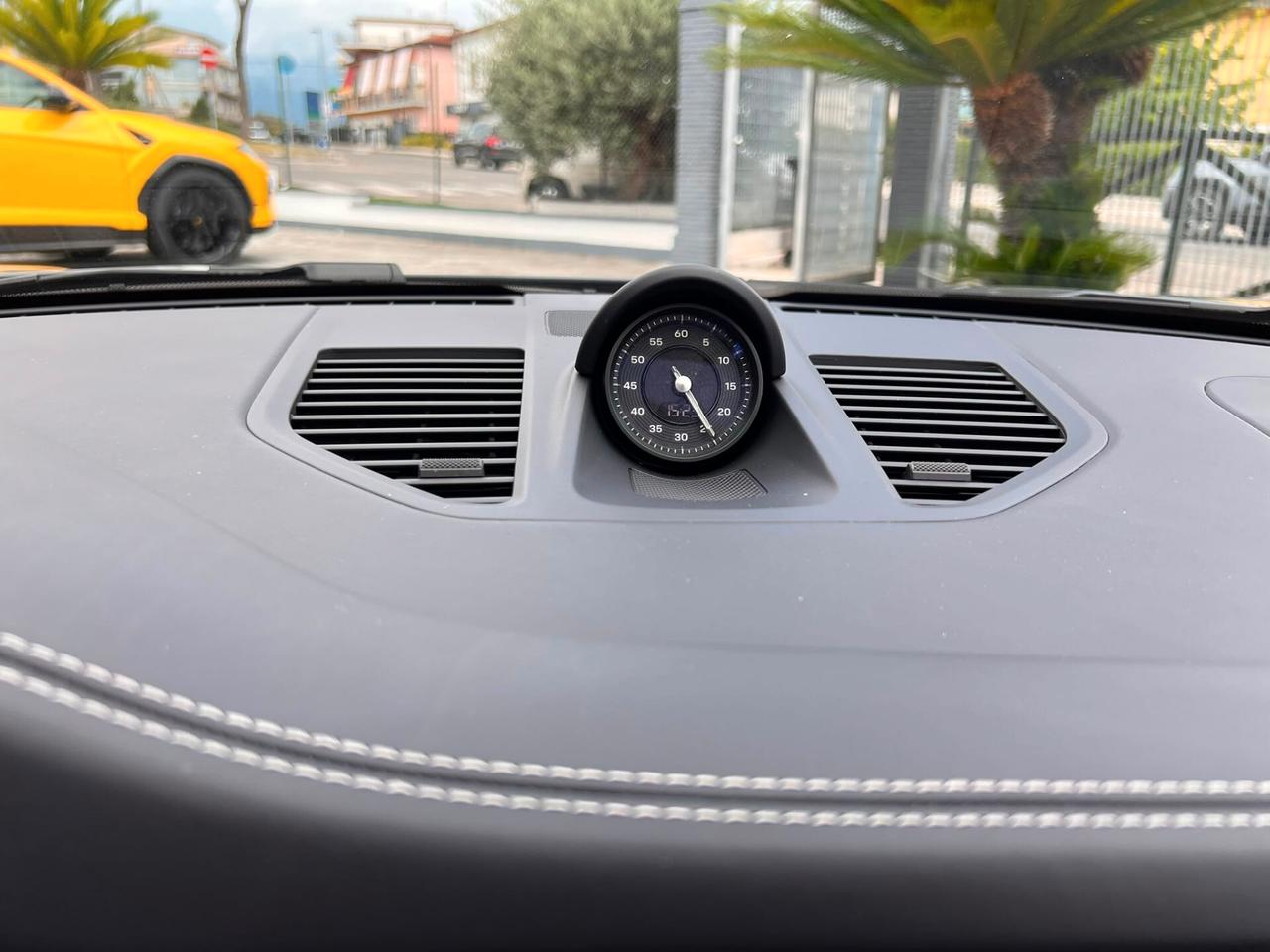 Porsche 911 Carrera 4 GTS Cabriolet