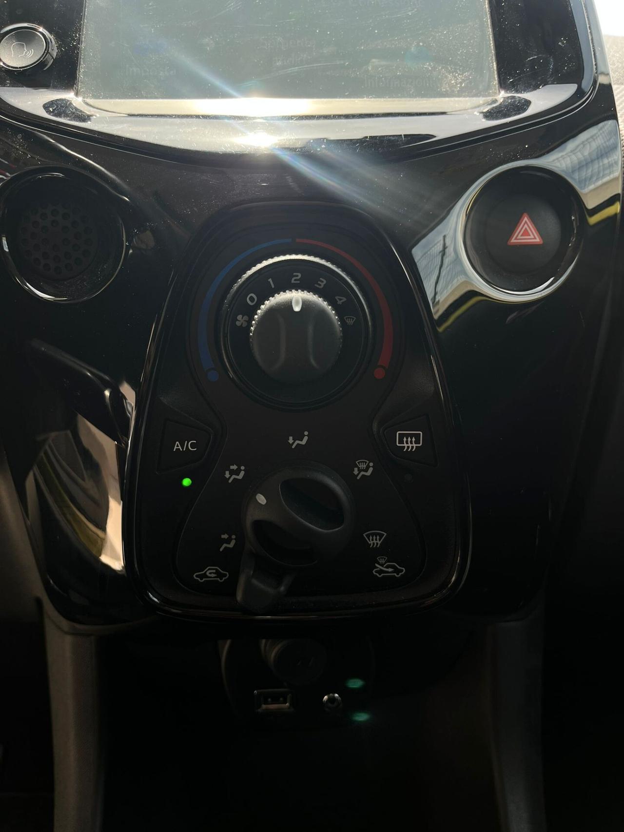 Peugeot 108 VTi 72 S&S 5 porte Allure TOP!