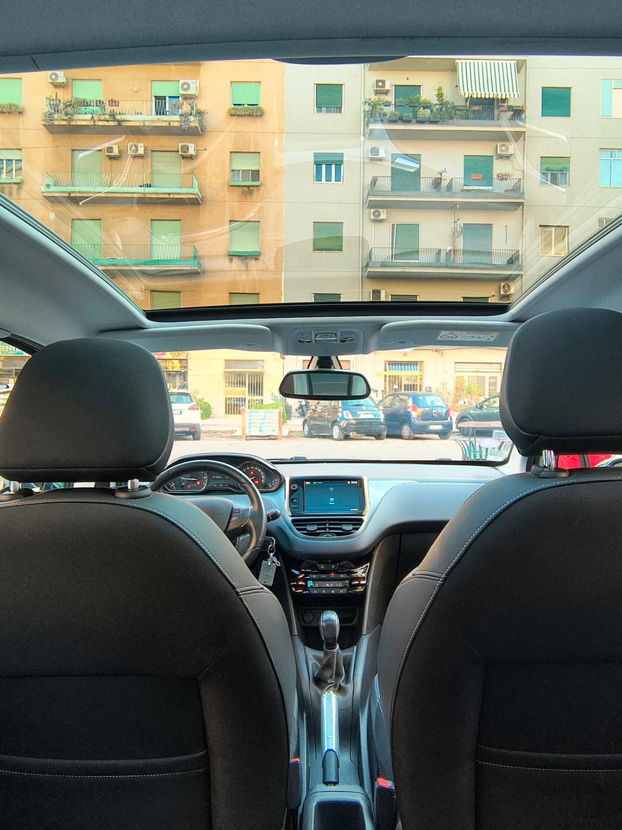 Peugeot 208 PureTech 82 5 porte Allure
