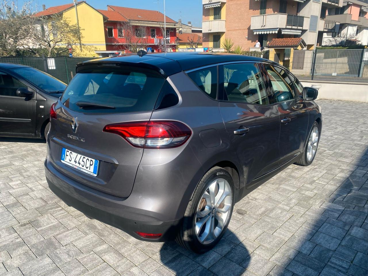 Renault Scenic Scénic dCi 130 CV Energy Sport Edition2