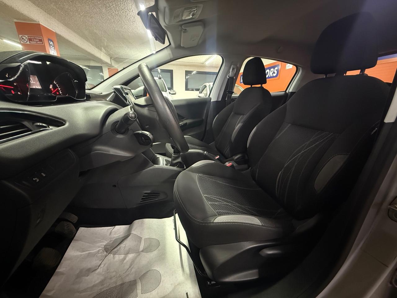 Peugeot 208 1.4 HDi 68 CV 5 porte Active