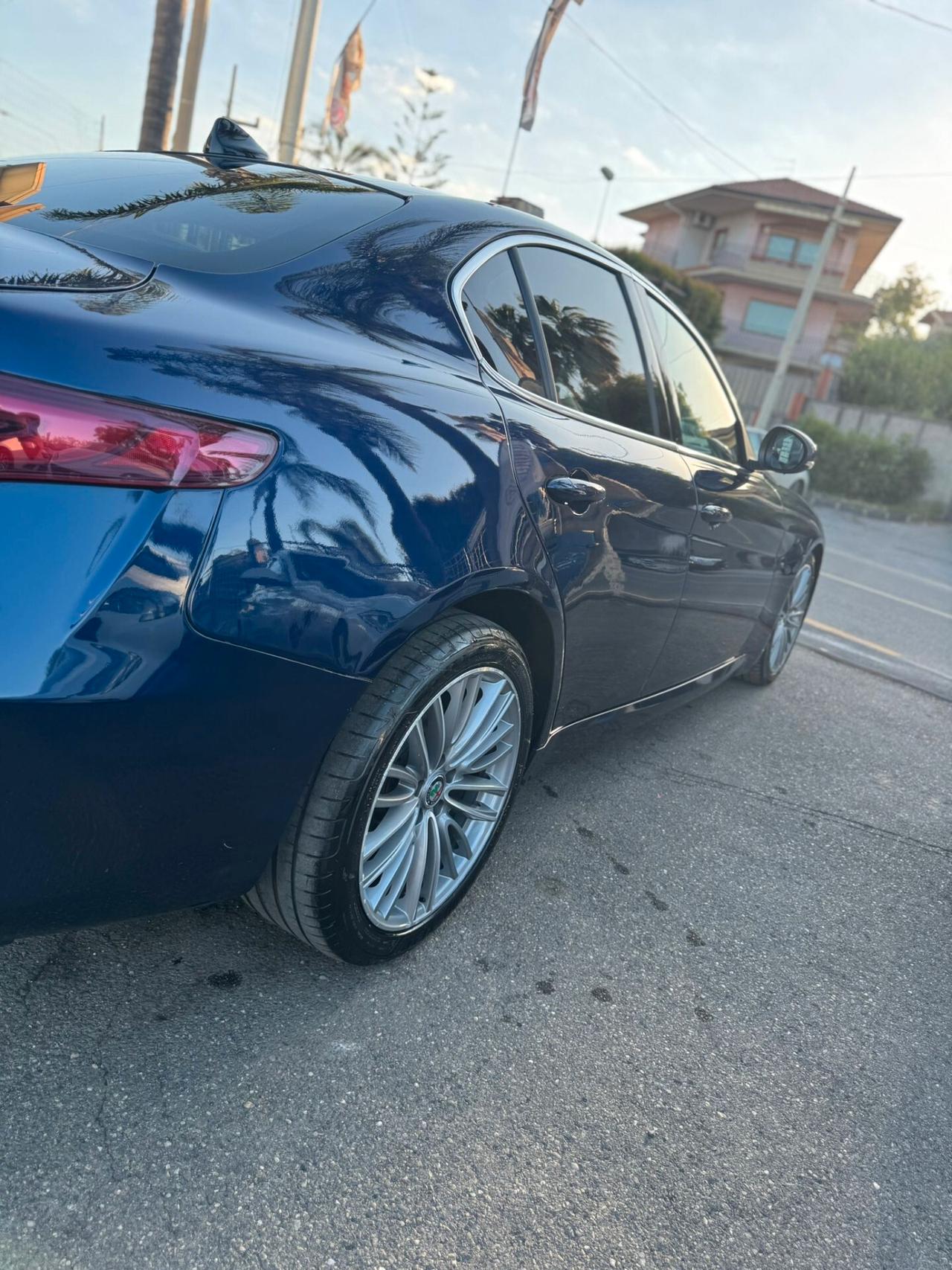 Alfa Romeo Giulia 2.2 Turbodiesel 180 CV AT8 Business Sport Launch Ed.