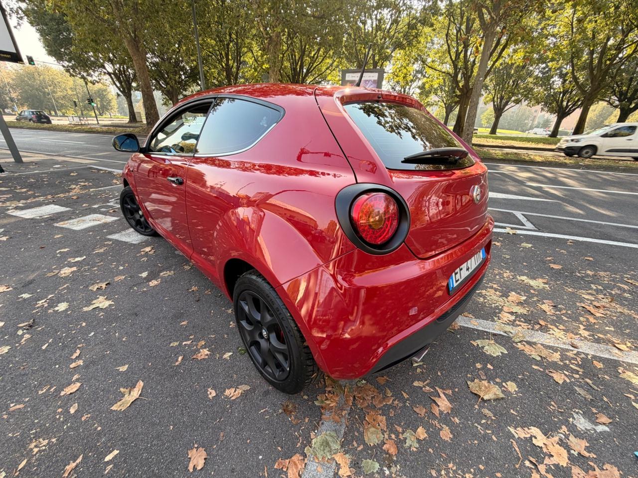Alfa Romeo MiTo 1.6 JTDm 16V Distinctive Sport Pack