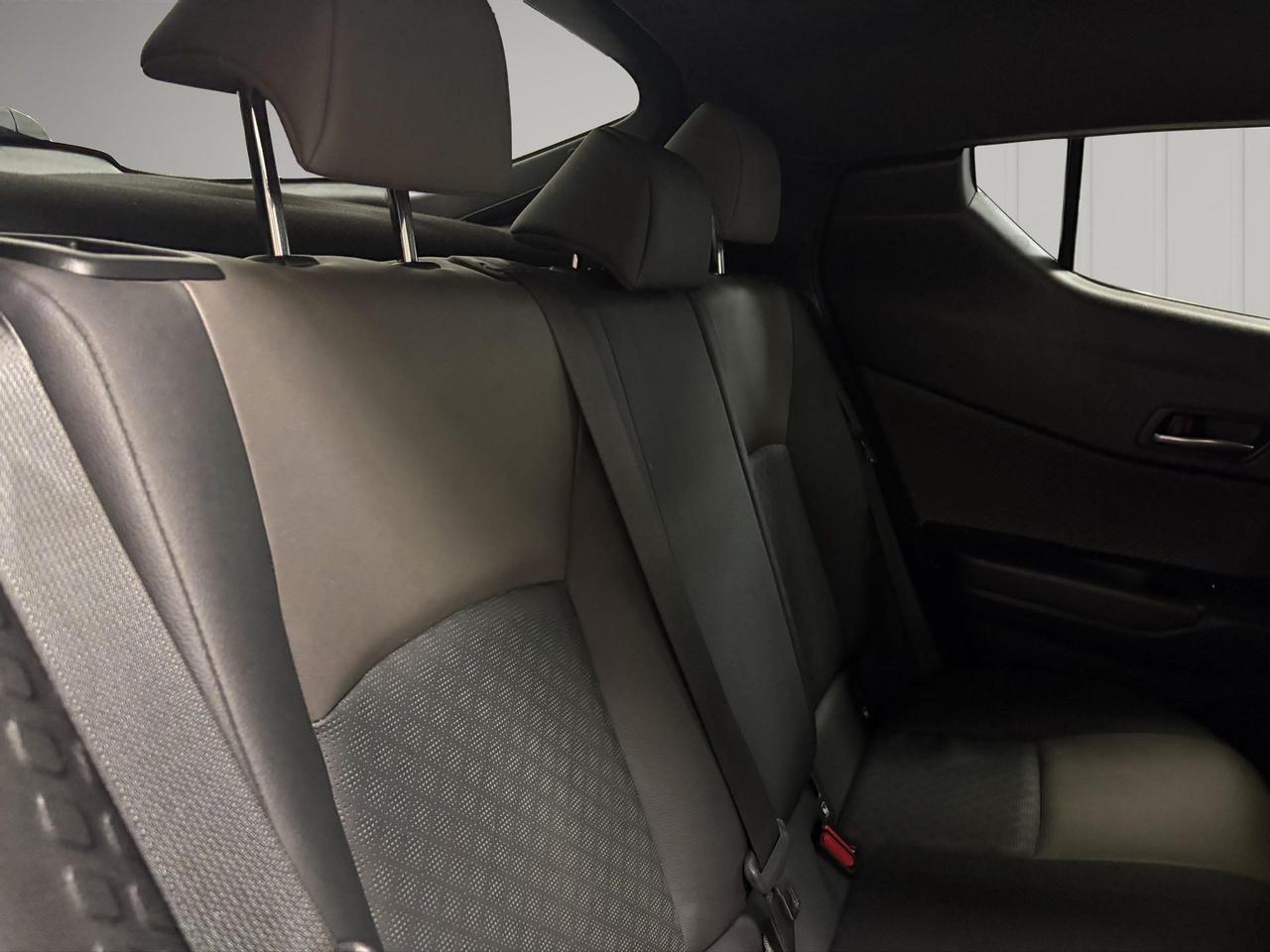 Toyota C-HR 1.8h Lounge e-cvt