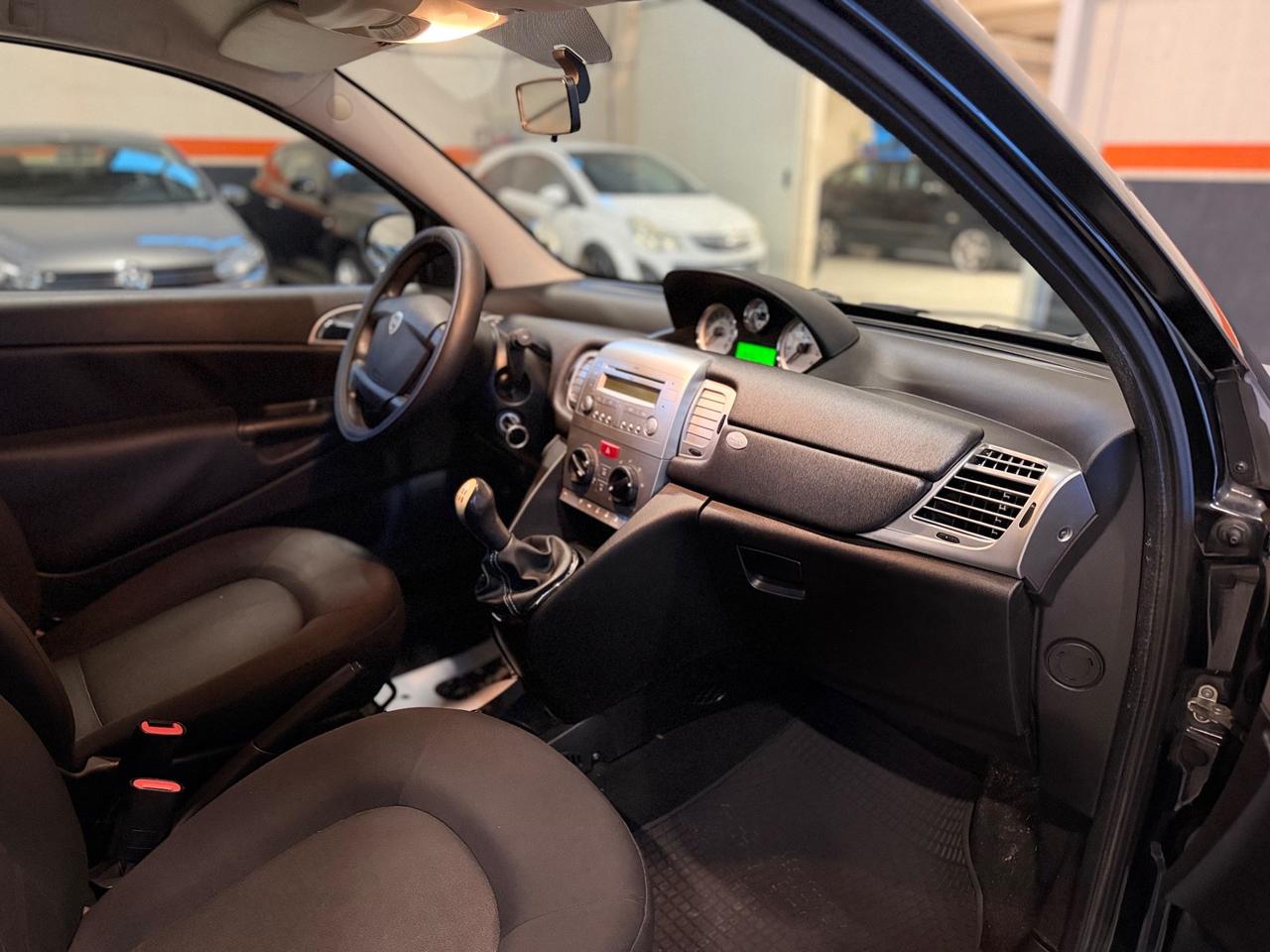 Lancia Ypsilon 1.3 MJT 75 CV Unyca NEOPATENTATI