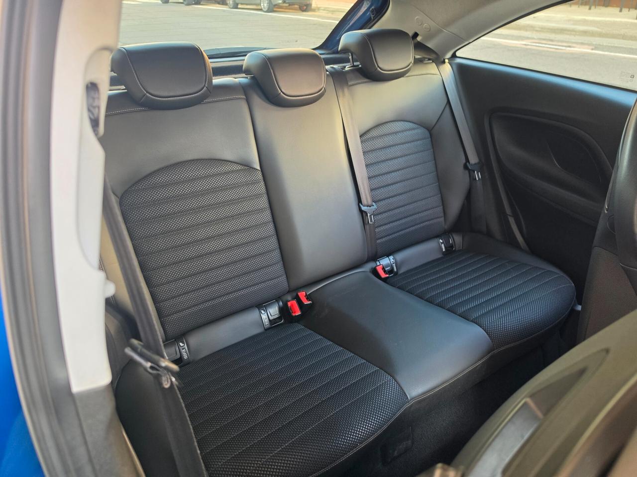 Opel Corsa 1.6 Turbo Coupé OPC