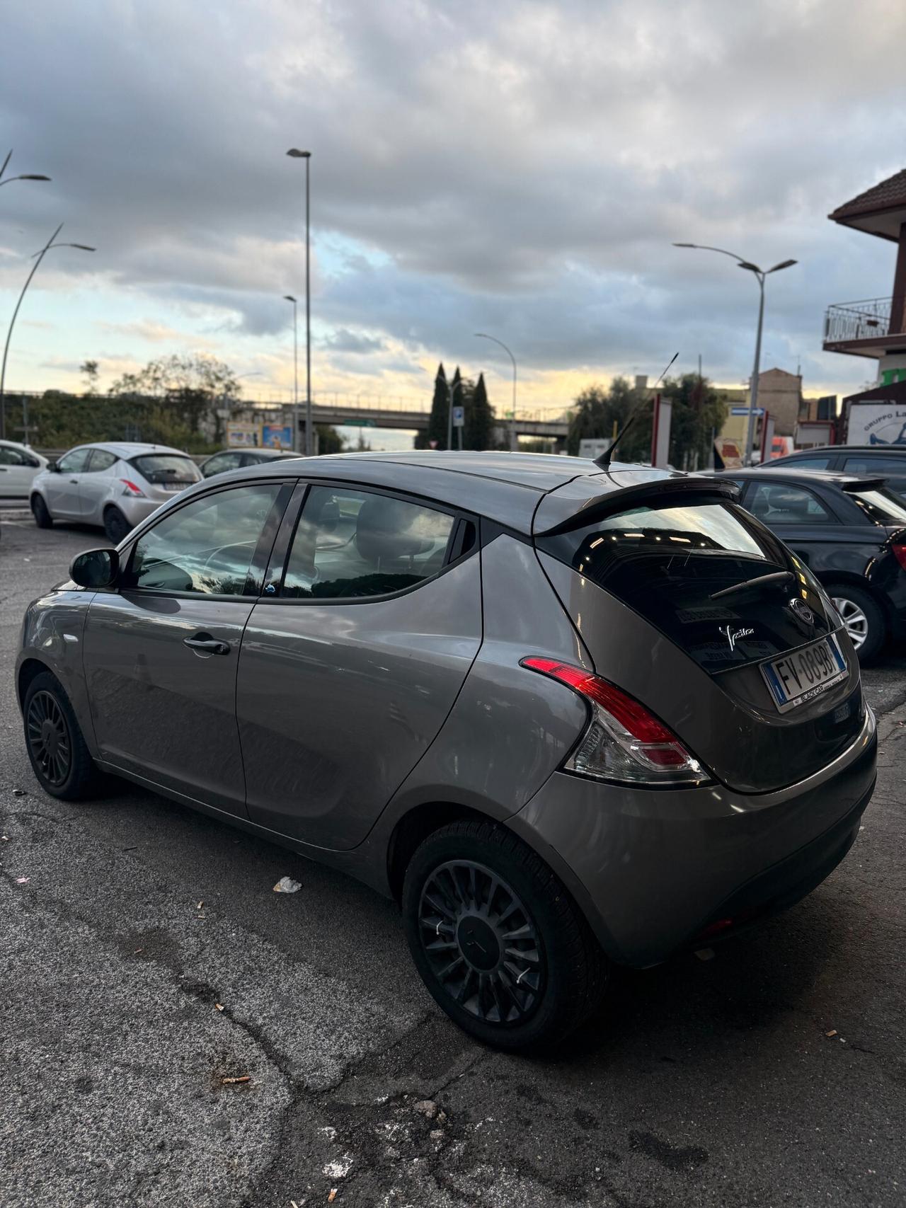 Lancia Ypsilon 1.2 69 CV 5 porte GPL Ecochic Gold