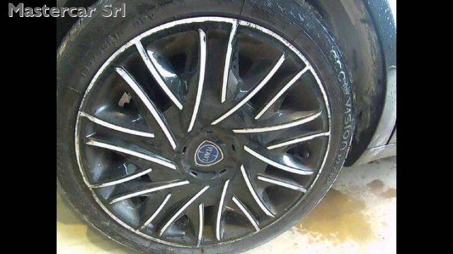 LANCIA Ypsilon 5posti Neopatentati 1.0 hybrid Gold tg: GK585ZB