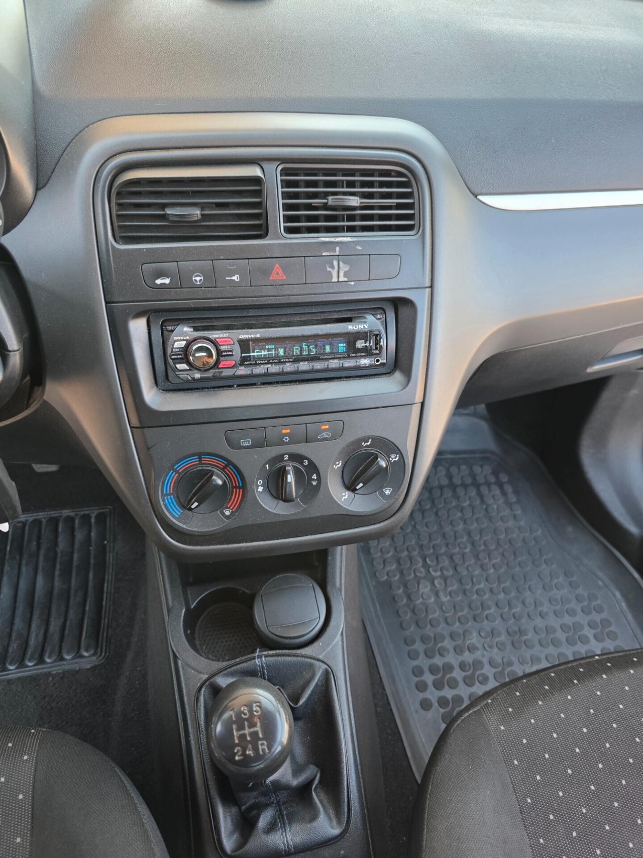 Fiat Grande Punto 1.3 MJT 75 CV 5 porte con 229.000km Neopatentati ok