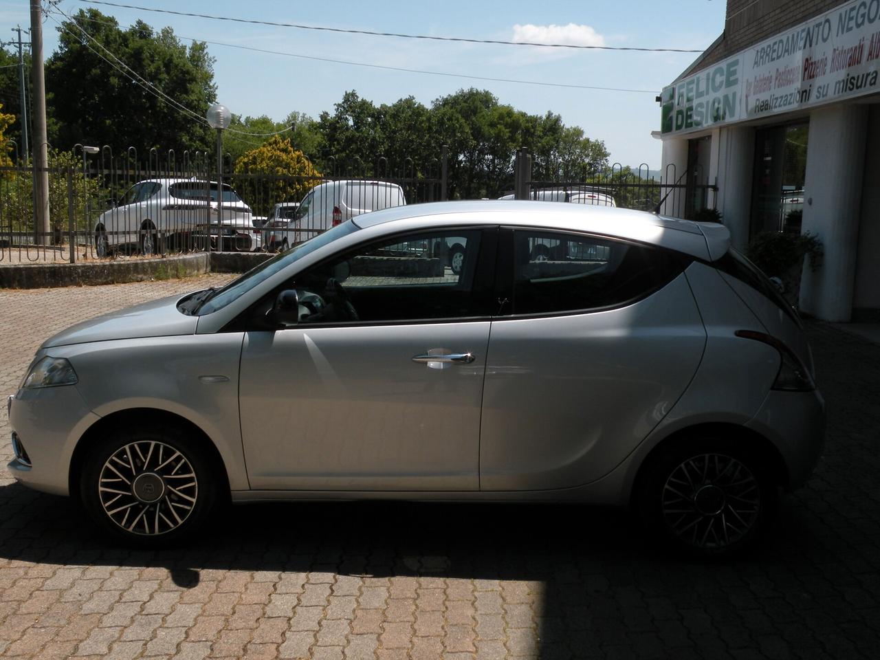 LANCIA YPSILON 1.2 69CV 2016