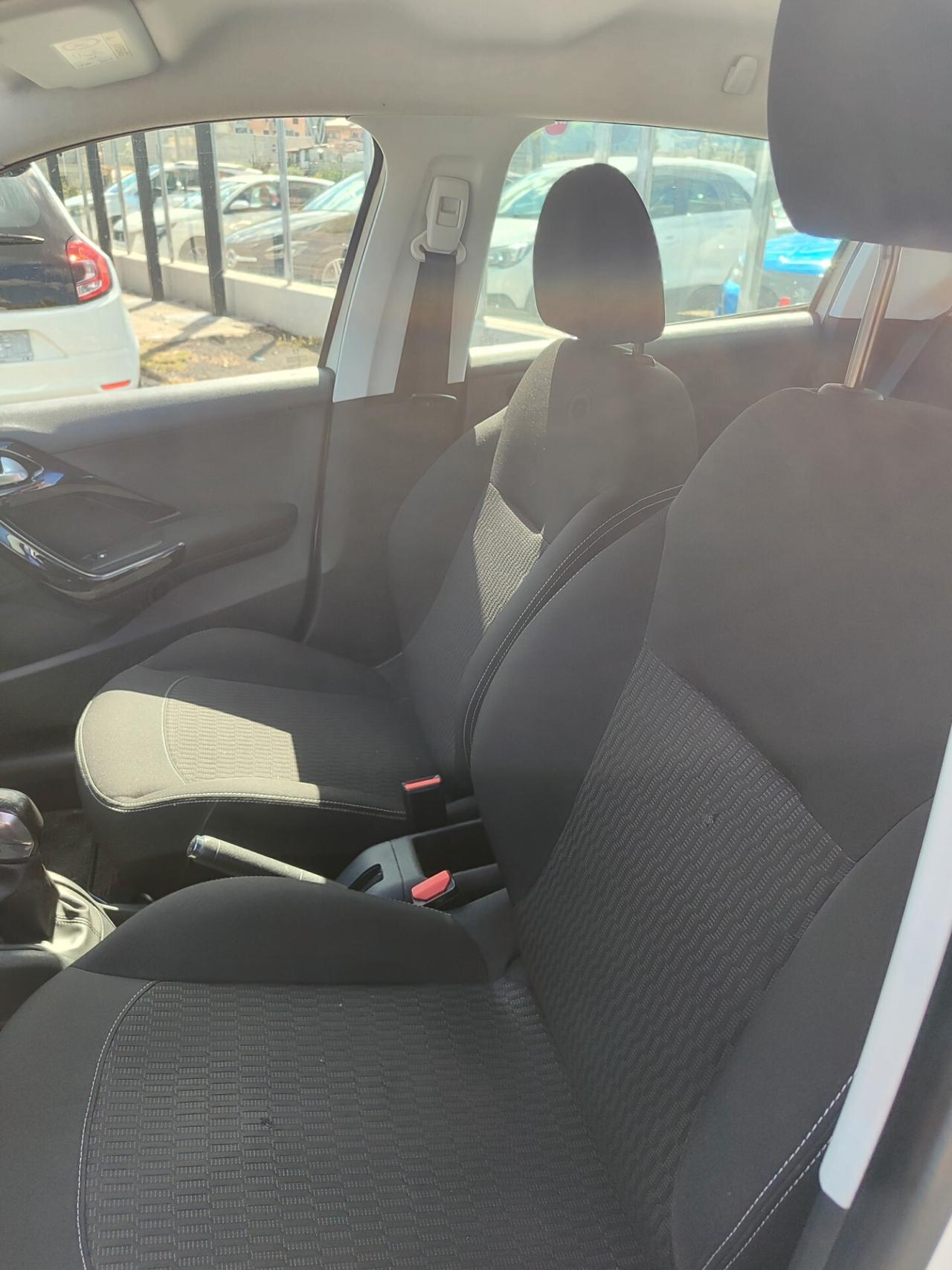 Peugeot 208 BlueHDi 75 5 porte Allure