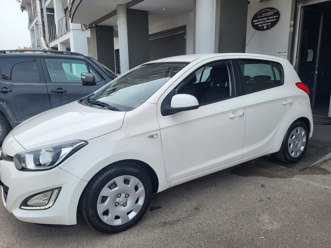 Hyundai i20 1.2 5p. Classic 05/2013 KM 81000