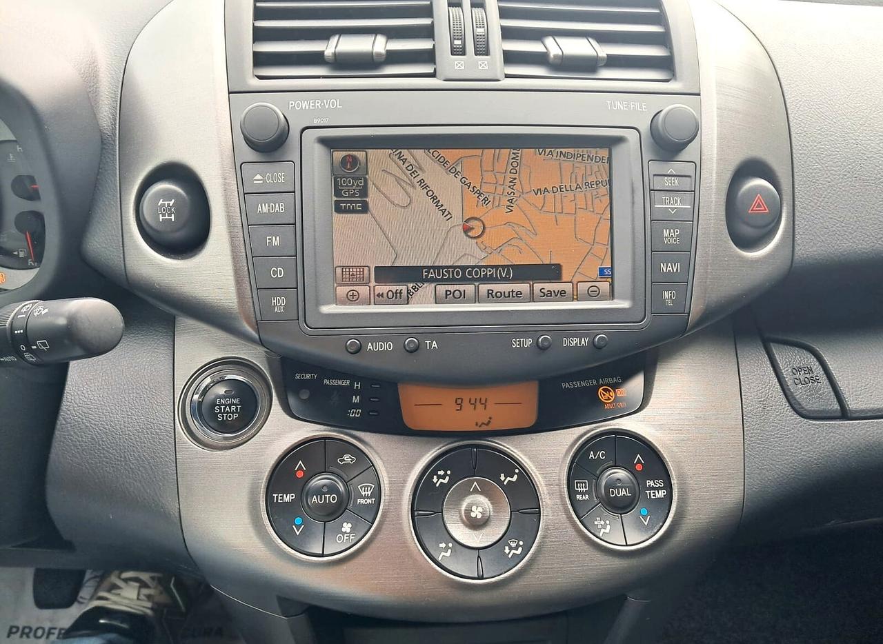 Toyota RAV 4 RAV4 2.2 D-4D 150 CV DPF Luxury