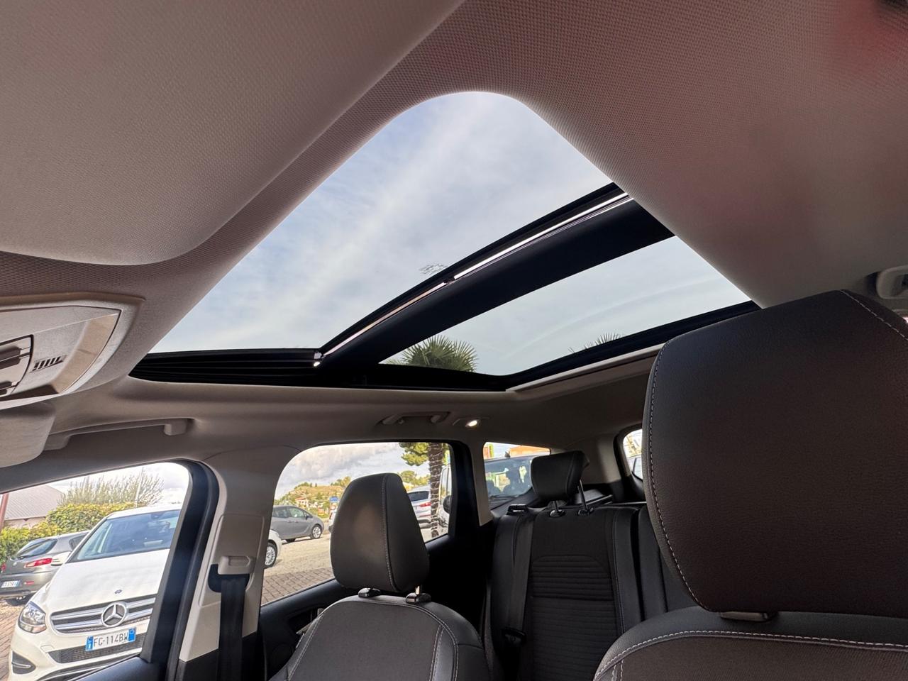 Ford Kuga 2.0 TDCI 150 CV S&S 2WD Titanium