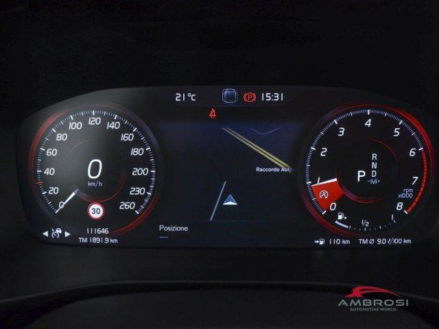 VOLVO XC40 T4 AWD Geartronic Momentum