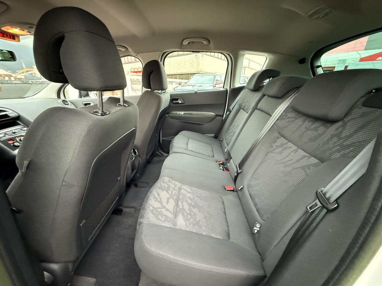 Peugeot 3008 1.6 HDi 115CV Allure 147.000Km