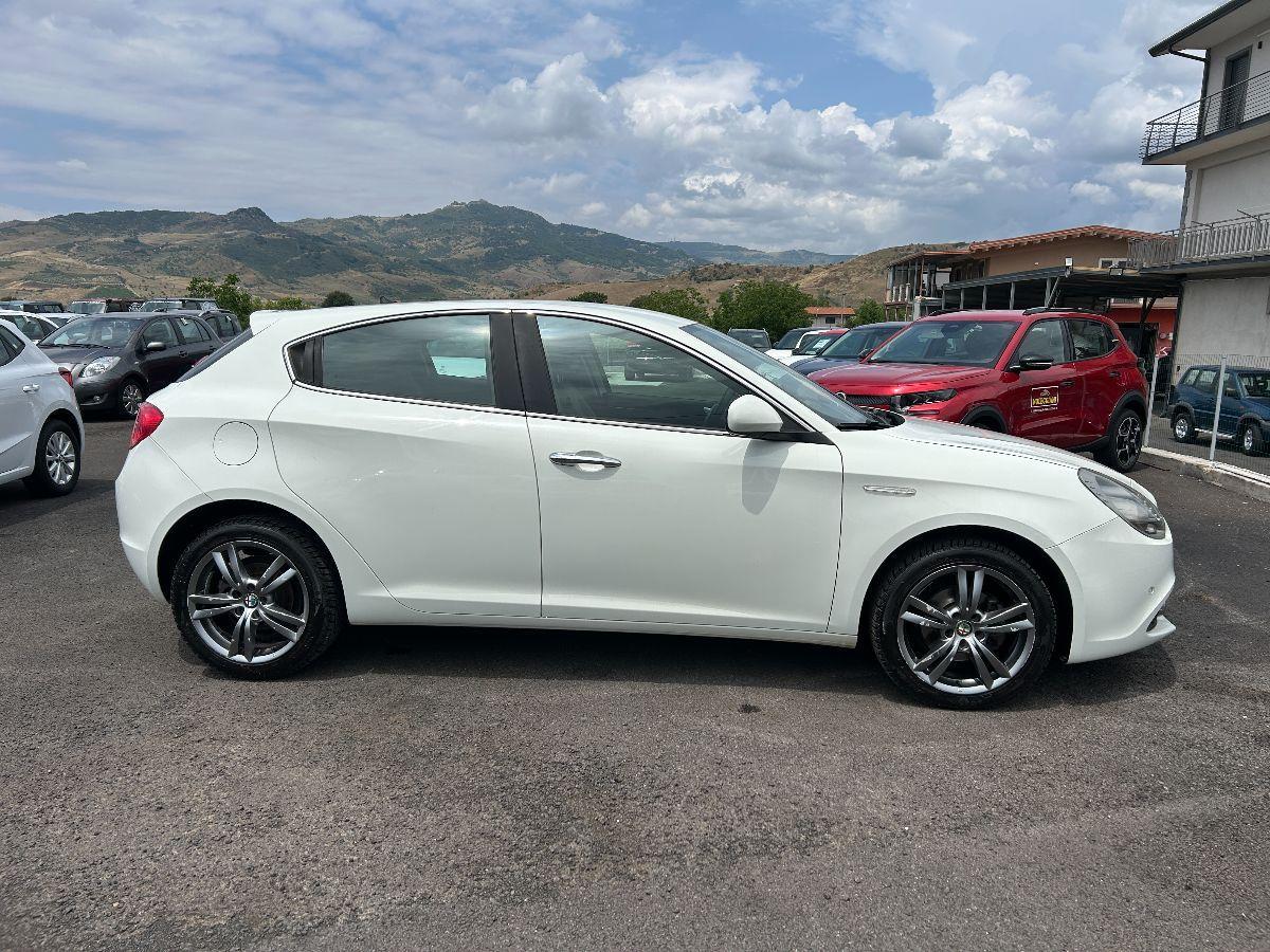 ALFA ROMEO - Giulietta - 1.6 JTDm-2 105 CV Exclusive
