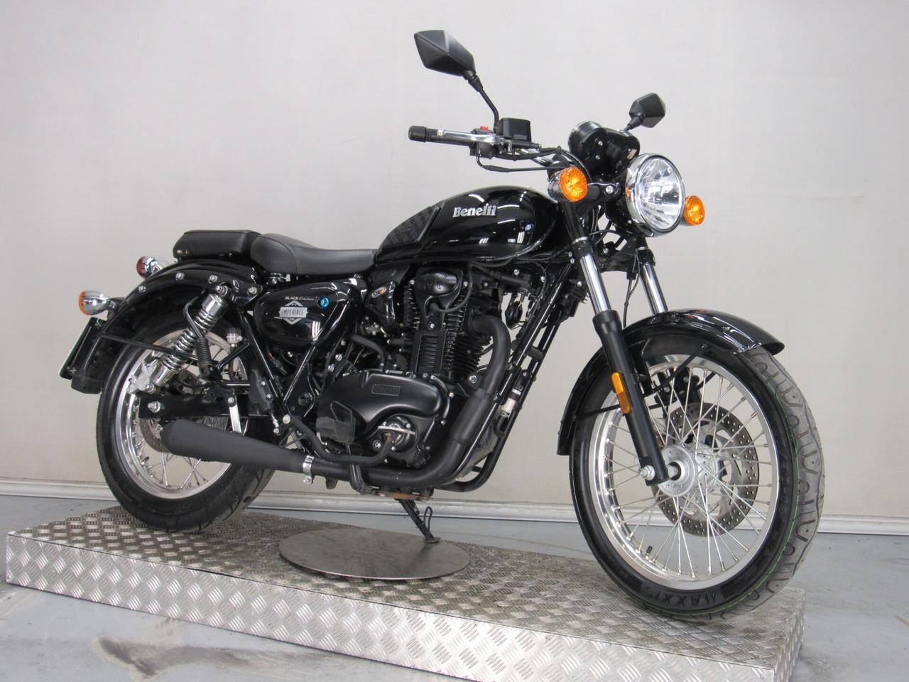 Benelli Imperiale 400 ABS BLACK EDITION