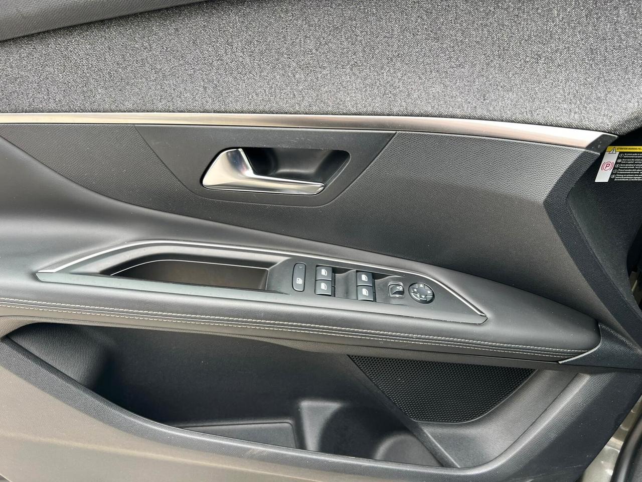 PEUGEOT 3008 BlueHDi 130CV 2018!!! ALLURE !!!