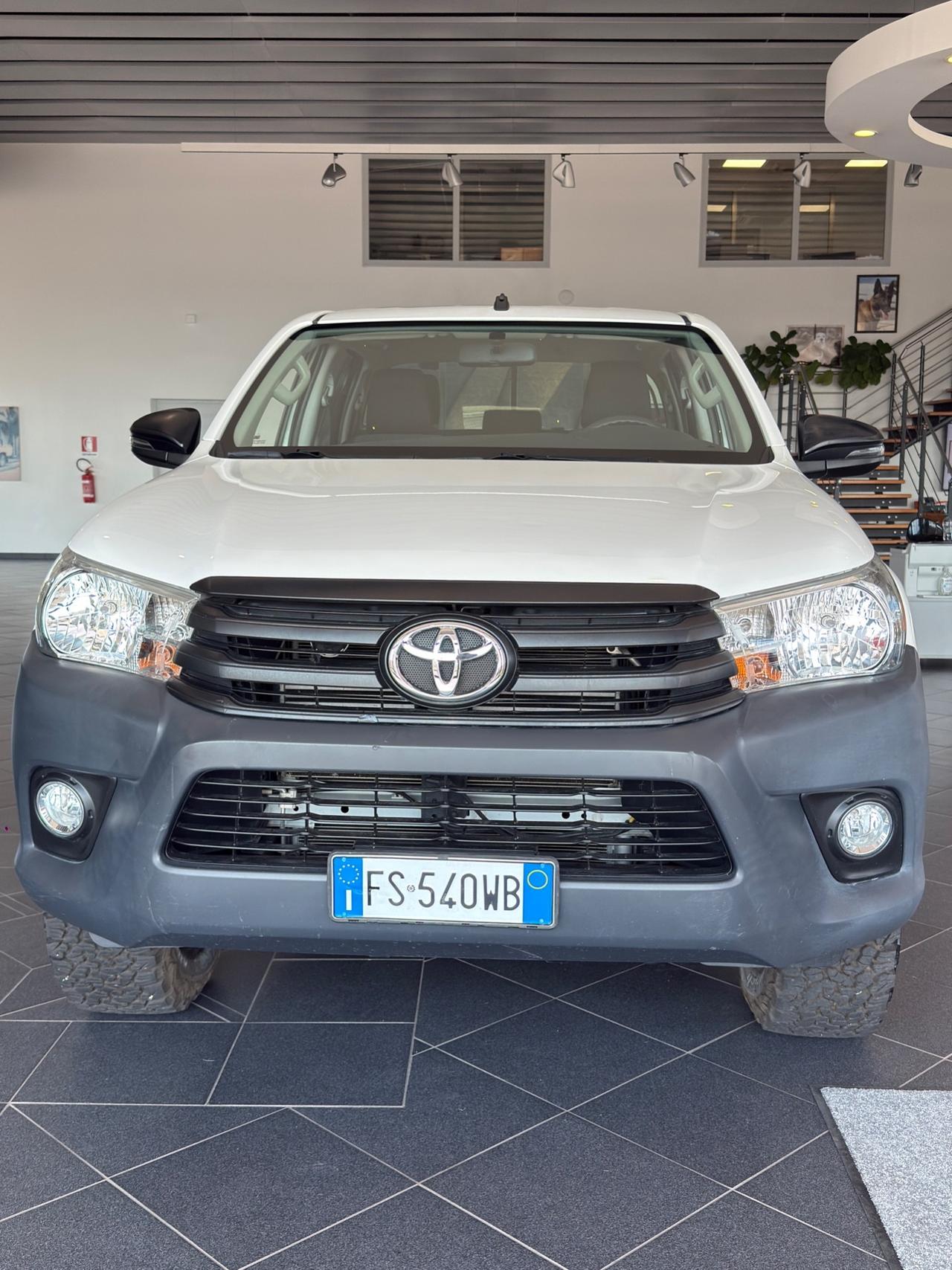 Toyota Hilux 2.4 D-4D 4WD 4 porte Double Cab Comfort