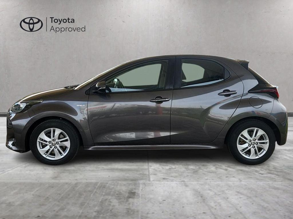 Toyota Yaris 1.5 hybrid Business
