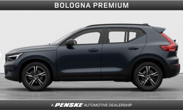 Volvo XC40 B3 automatico Plus Dark
