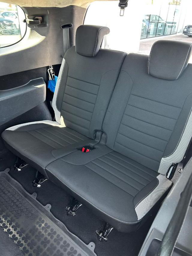 DACIA Lodgy Stepway 1.5 Blue dCi 8V 115CV 7 posti
