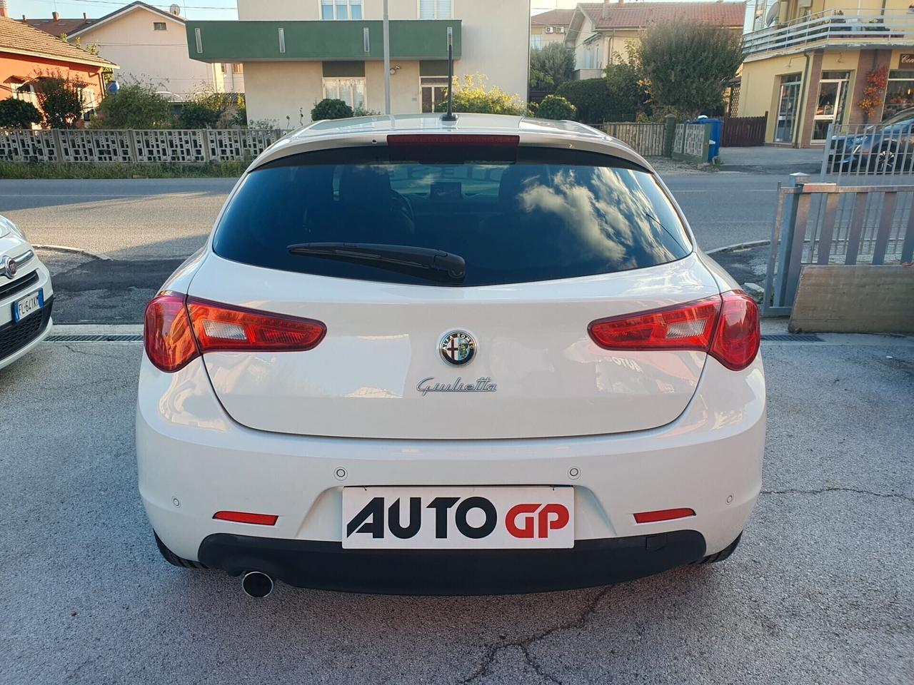 Alfa Giulietta 1.6 JTDm-2 105 CV Neopatentati 2014