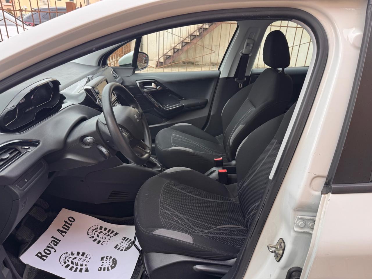 Peugeot 208 1.2 Benzina Ok Neopatentati