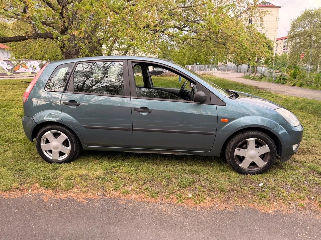 Ford Fiesta 1.4 Benz 5p. Ghia