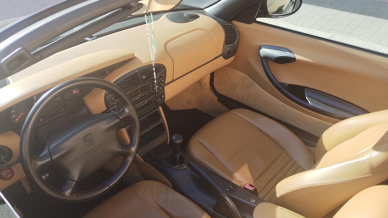 Porsche Boxster 2.5i 24V cat