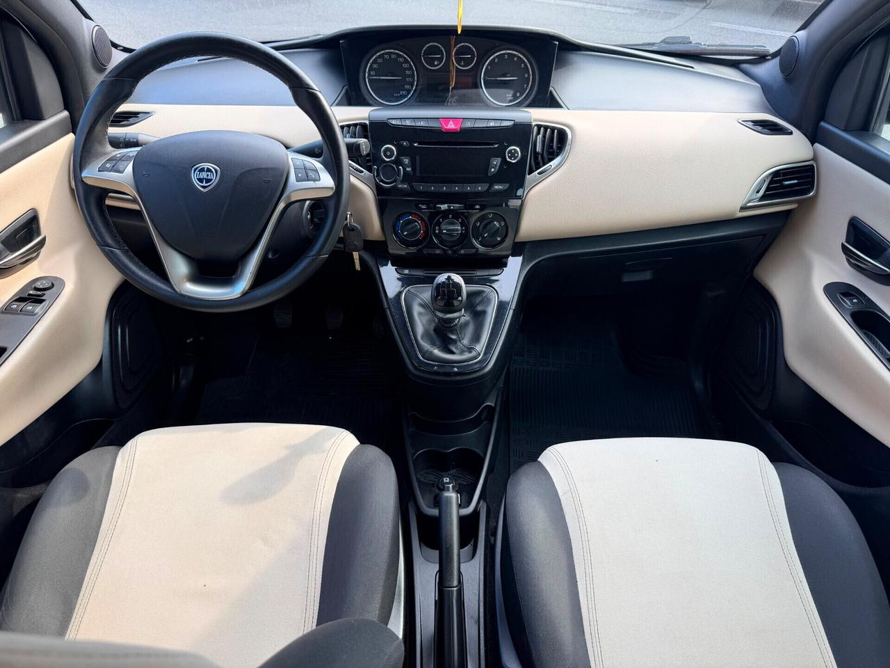 Lancia Ypsilon 1.2 69 CV 5 porte Platinum