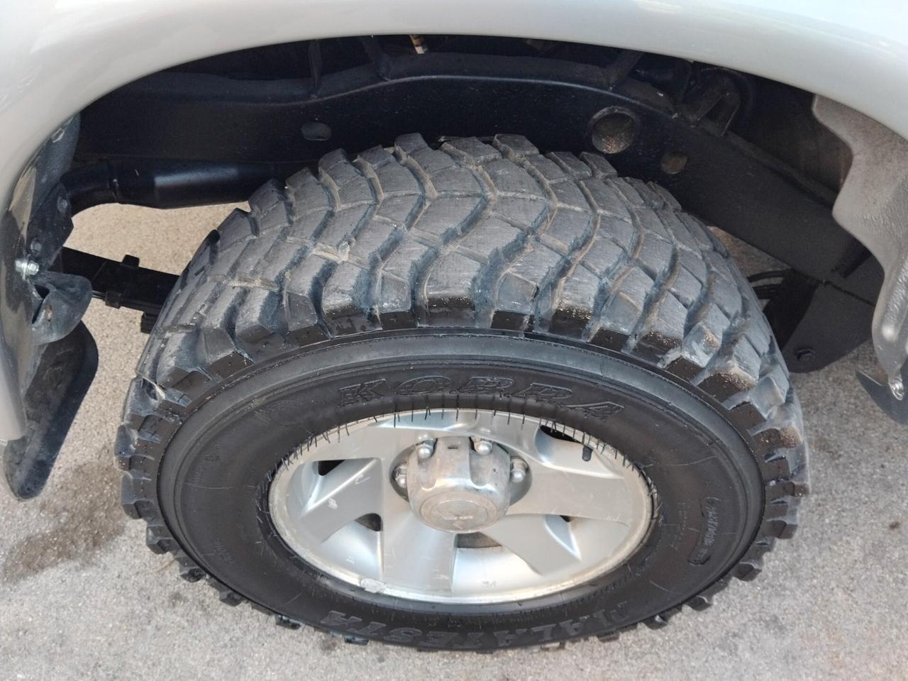 Mitsubishi L200 2.5 TDI 4WD 115cv 4 posti