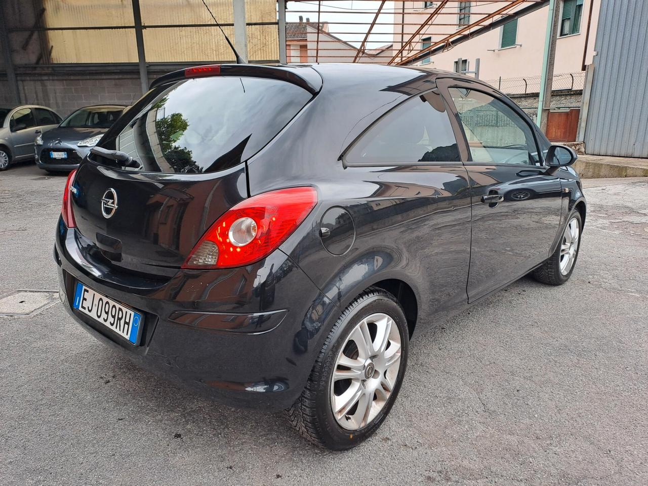 OPEL CORSA 1.2 BENZINA *OK NEOPATENTATI*