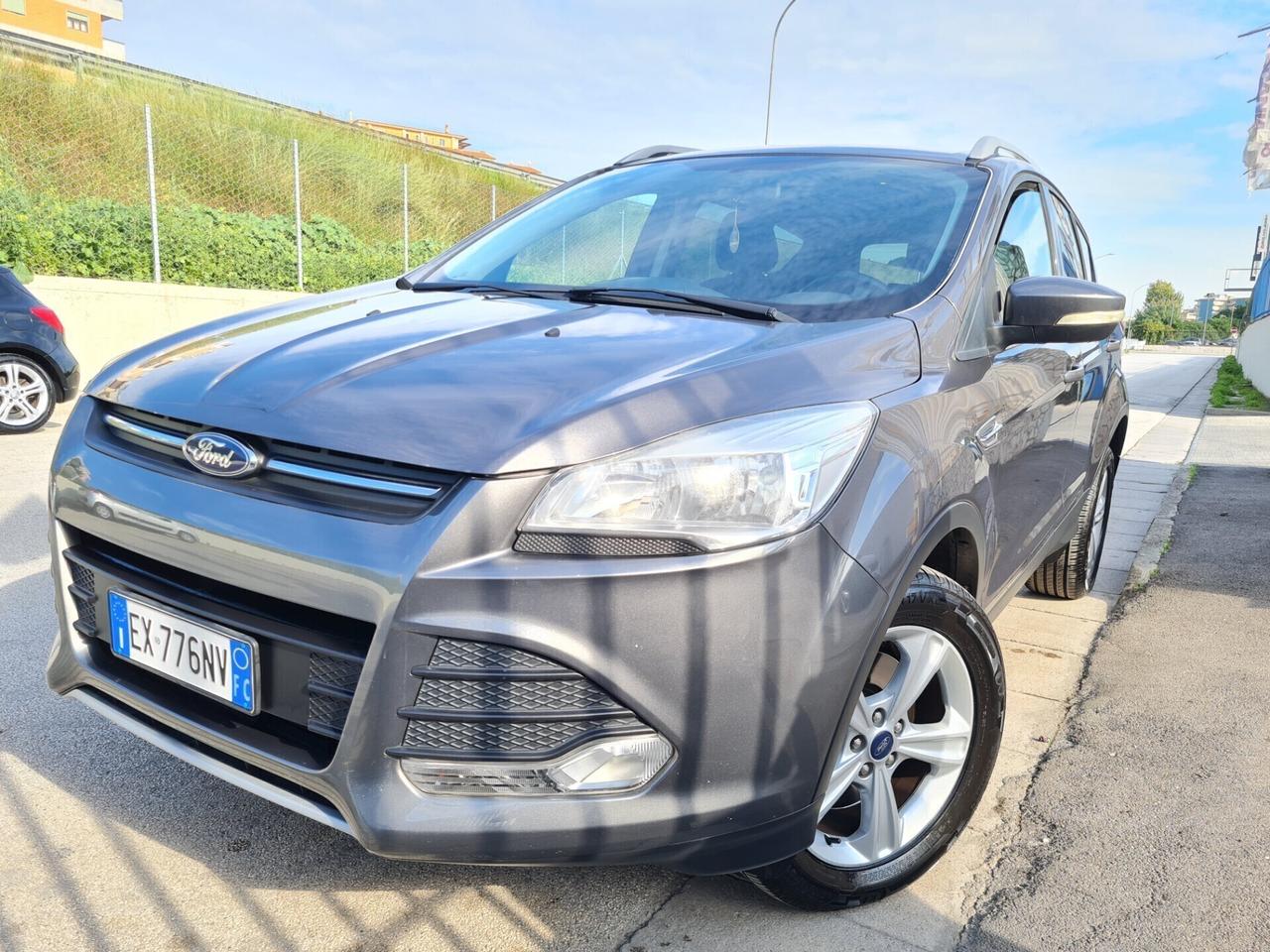 Ford Kuga 2.0 TDCI 140 CV 2WD Titanium