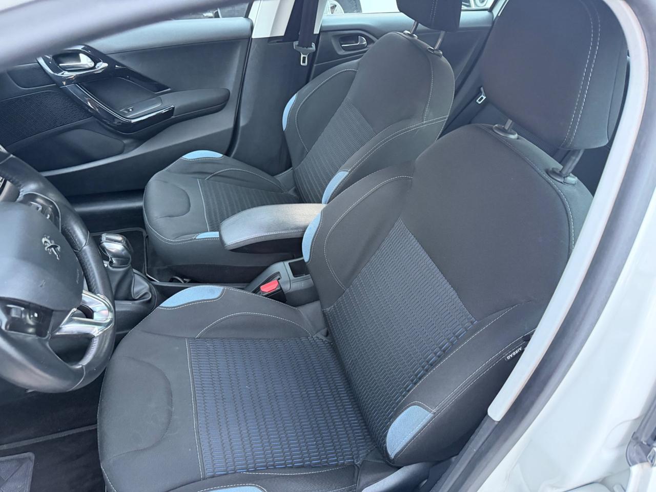 Peugeot 208 82cv 5 porte Allure Km Certificati