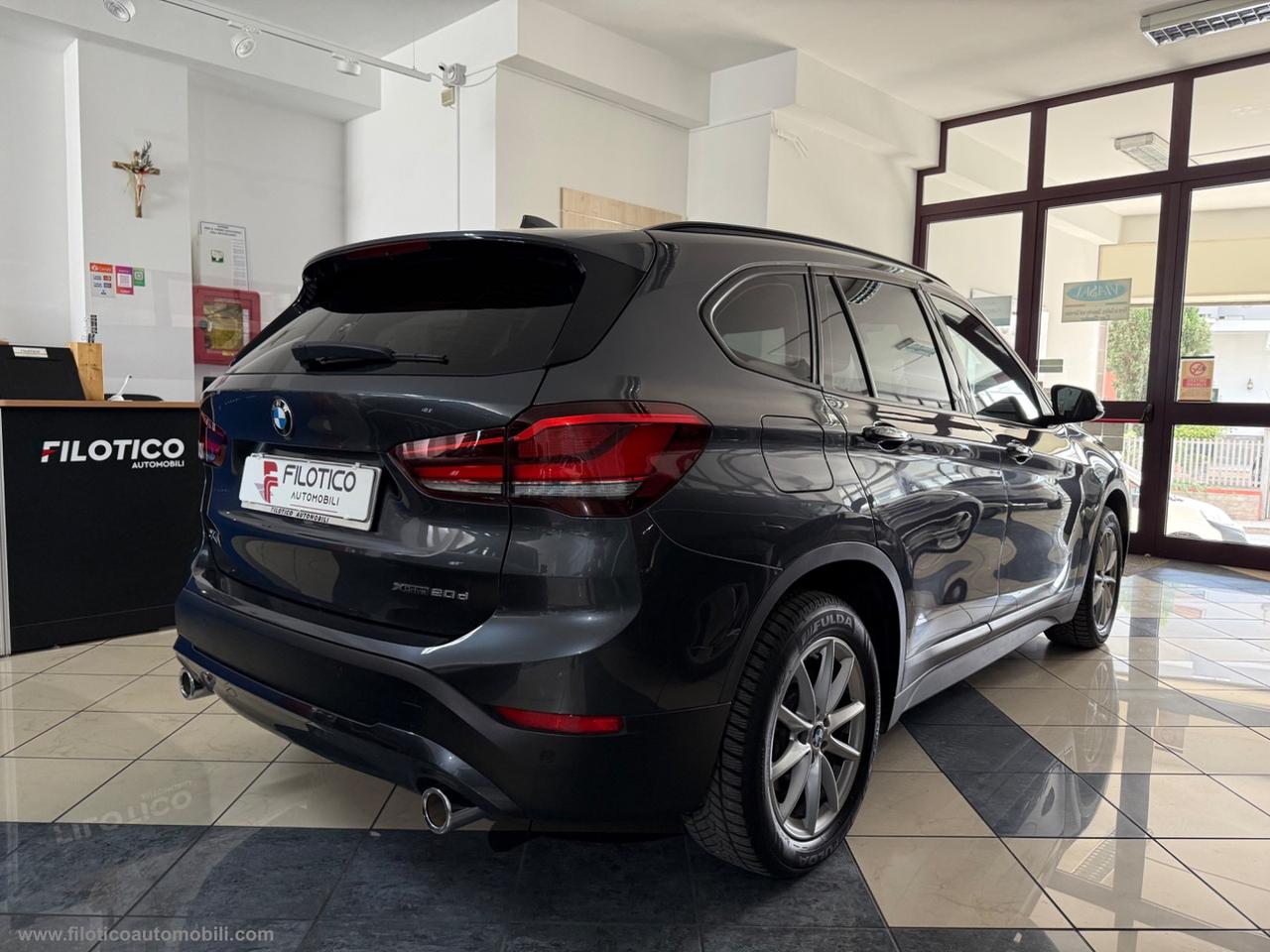 BMW X1 xDrive20d Business Advantage TETTO PANORAMICO - FULL LED